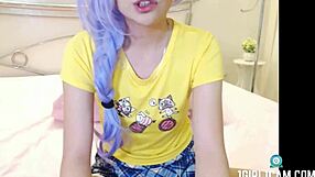 Emmys 24 maja camgirl show z drobną azjatycką cipką