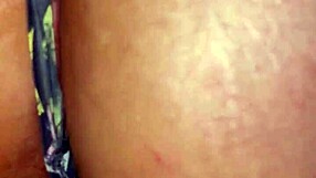 es imposible no follar el rico culo caliente de tu prima