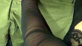 joi en español pov tu dueña te tortura con ballbusting femdom squirt en tu boca