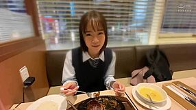 Mao-chan gevingerd, gepijpt en volgespoten met creampie?