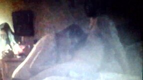 Jeg filmer kæresten suge en anden fyr i trekant blowjob