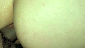 es imposible no follar el rico culo caliente de tu prima