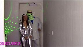 Disco Dancing Alien Meets Nicci Taylor's Fitness Fuck