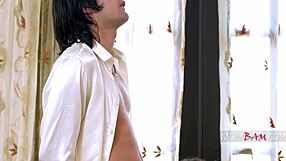 Hot milf Aderes Quin rocks young guys hard