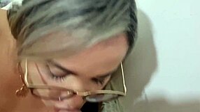 professora casada ensina aulas com peitos grandes e boceta molhada