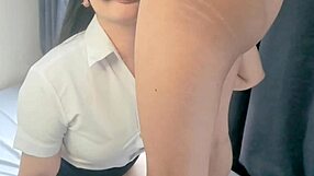 Azijska punca z veliko pičko in krivuljastim telesom