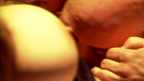 MILF με τακούνια γλείφεται και γαμιέται άγρια