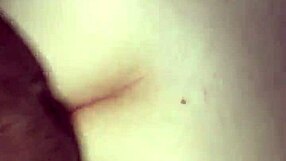 Latina with big booty has a casual chat with a friend.