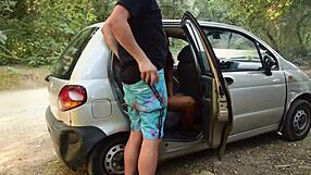 Superbe Sex Moment In Nature Without Condom With Jesyka Diamond!