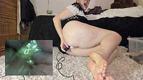 Fisting Anal pake Kontol Karet Besar di Pantat Ketat Gue