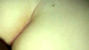 Latina with big booty has a casual chat with a friend.