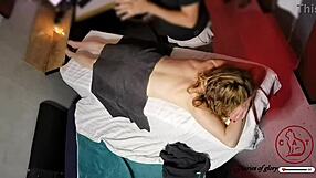 Jeg betalte for massasjen med utro kona mi i taboo-session