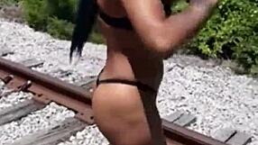 did you see that stripper get a golden shower?