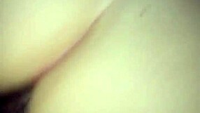 Latina with big booty has a casual chat with a friend.