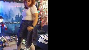 Watch Hotwife Steffi dance with her pussy or use toys?