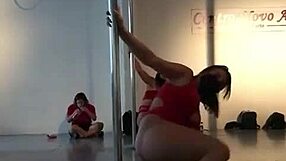 diosa argenta performs pole dance routine