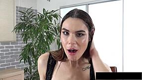 Dare to Dip with Jessica in Outdoor Solo Squirting