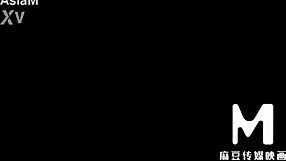 Wow this asian babe gives blowjob and rides in pussy game