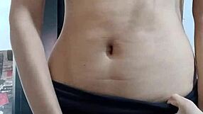 ho spiato le tette perfette di questa latina innocente 18+ con la telecamera nascosta