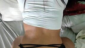 Ya papi detente mi culo esta dilatado y caliente me duele