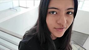 Nemůžu věřit, že tahle kolumbijská realitní agentka si prvníkrát užívá můj čurák v POV