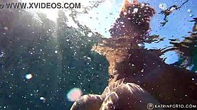 omg, bbw s chlpatým kríkom nahá na pláži! 🏖️