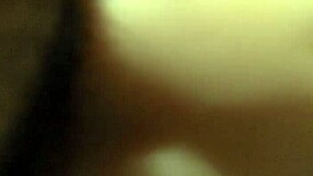 Blond teenka 18+ dráždí obrovskými prsy pro obrovský cumshot