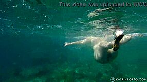 omg, bbw with hairy bush naked at beach! 🏖️