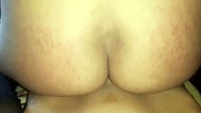 Ninfeta safada ro�ando o pau com a buceta