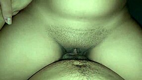 Viendo Su Coño Apretar Mi Pene Mientras Lo Monta