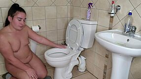 BBW ti pokaže korak za korakom lizanje javnega školjke za cum štetje