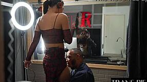 pretty shemale daisy taylor shines in solo spotlight