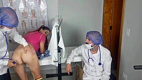 Gynecologists team attends patient's first time in hospital