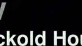 anfitriã safada shows how to host boyfriend's friends at home