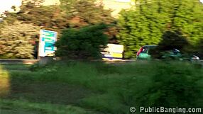 Pirang cantik kaget di gangbang orgy publik jalanan sama banyak cowok bagian 3