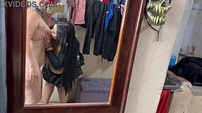 Fanget leierinnen min runke i hagen, hun filmer porno og jeg knullet henne hardt