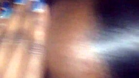 वो एस्कॉर्ट्स के साथ पहली बार जैसी एक्टिंग कर रही