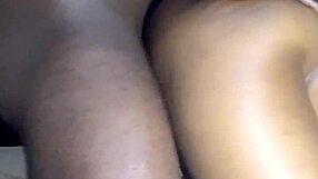 ebony woman with big ass shakes and bounces