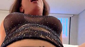 Morena casada com tes�o no pau, first time with legs, fat latina ass, bodybuilder lingerie, small waist brunette natural tits