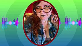 a milf femdom dominantly fingers herself to orgasm in amateur solo