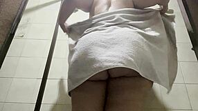 wow, see this curvy brazilian woman flash her intimate parts in bathroom?