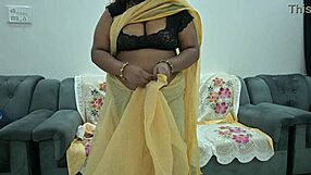 Desi Saree Aunty Teasingly Reveals Her Tits