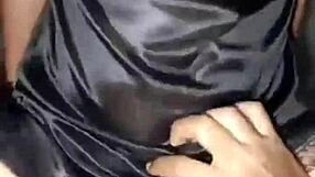 Babe Indonesia dengan Tetek Besar Halus Dientot