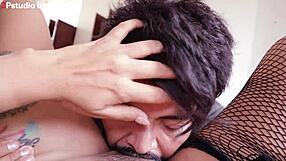 Prvič sem polizal pičko hermanastri Fridi, prava perverznjakinja