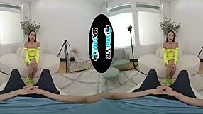 לולה רוז מציגה כזונה זרע