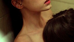 rilee and alice enjoy hotel bath in la