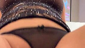 Morena casada com tes�o no pau, first time with legs, fat latina ass, bodybuilder lingerie, small waist brunette natural tits