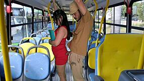 Estudante Encoxada E Fodida Dentro Do Ônibus Em Público Com Big Ass