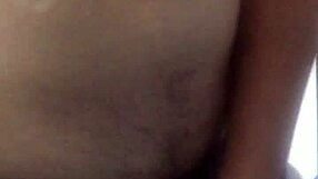 Jeg er så liderlig efter en blowjob med den behårede fisse, sagde hun ivrigt.