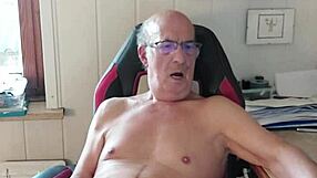 Norbertww Strokes Big Cock Live on Chaturbate Cam Apr 2025